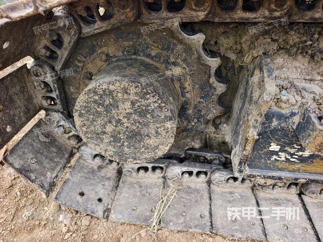 右驱动轮(行走机构) 右驱动轮(行走机构)