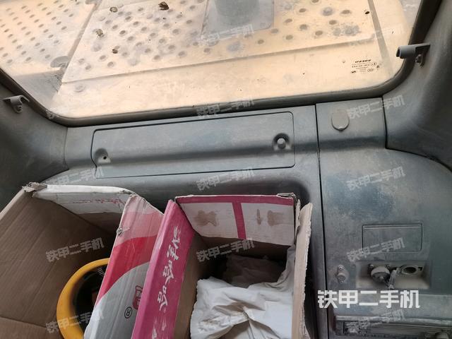 座椅后部(駕駛室部分) 座椅后部(駕駛室部分)