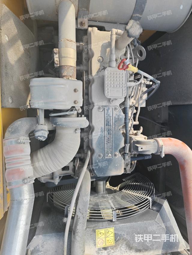 发动机室（上车部件）