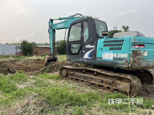 神鋼SK140LC-8挖掘機