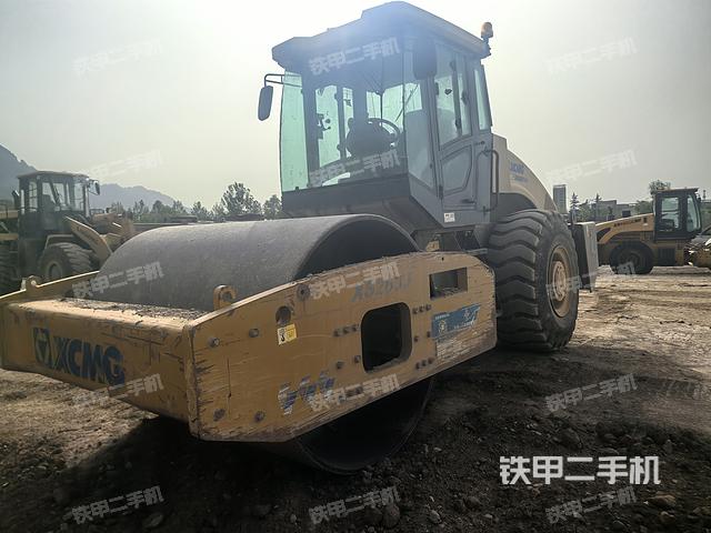 整機(jī)右側(cè)(設(shè)備外觀及核心部件) 整機(jī)右側(cè)(設(shè)備外觀及核心部件)