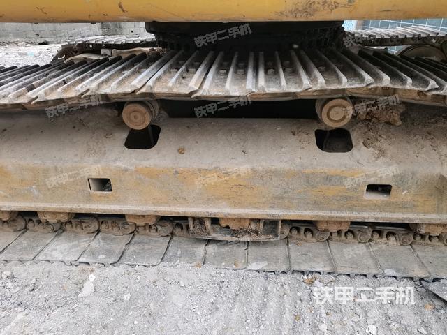 右側(cè)履帶整體(行走機(jī)構(gòu)) 右側(cè)履帶整體(行走機(jī)構(gòu))