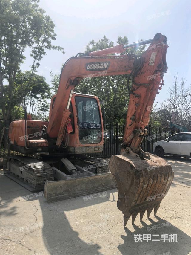 右前45(整機(jī)外觀) 右前45(整機(jī)外觀)