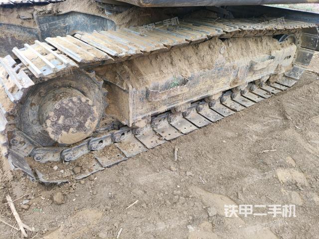 右側(cè)履帶整體?(行走機(jī)構(gòu)) 右側(cè)履帶整體?(行走機(jī)構(gòu))