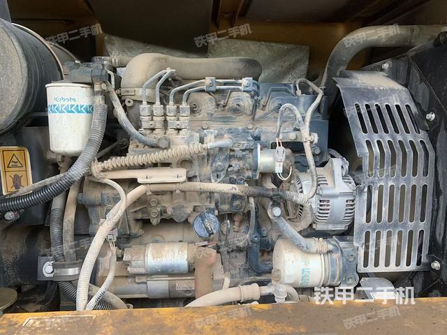 發(fā)動(dòng)機(jī)整體俯視(整機(jī)外觀) 發(fā)動(dòng)機(jī)整體俯視(整機(jī)外觀)