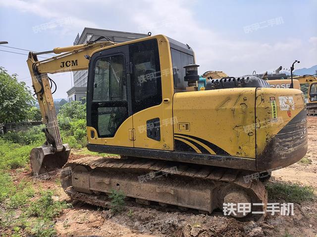 駕駛室整體(整機(jī)外觀) 駕駛室整體(整機(jī)外觀)