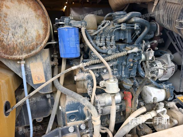 增压器特写(上车部件) 增压器特写(上车部件)