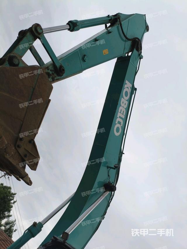 大臂整体 右侧(工作和回转装置) 大臂整体 右侧(工作和回转装置)