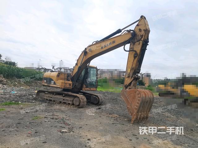 右前45(整機(jī)外觀) 右前45(整機(jī)外觀)