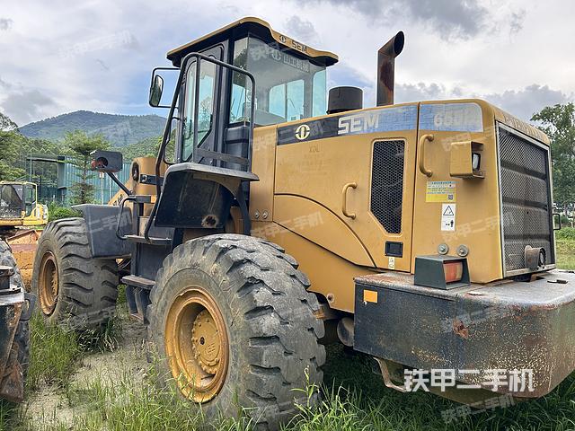 整機(jī)右后45°(整機(jī)外觀及大件) 整機(jī)右后45°(整機(jī)外觀及大件)