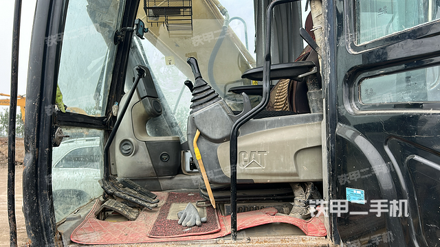 驾驶室整体（整机外观）