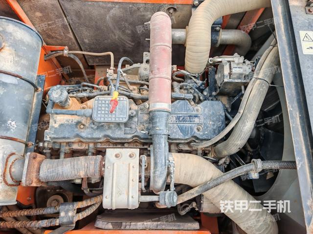 發(fā)動(dòng)機(jī)室(上車(chē)部件) 發(fā)動(dòng)機(jī)室(上車(chē)部件)