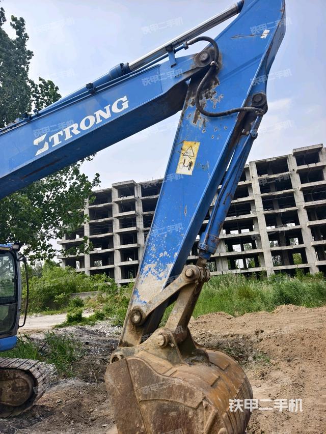 小臂整体左后（工作和回转装置）