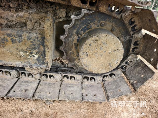 左驱动轮(行走机构) 左驱动轮(行走机构)