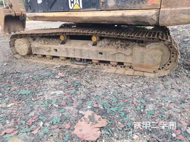 左側(cè)履帶整體?(行走機(jī)構(gòu)) 左側(cè)履帶整體?(行走機(jī)構(gòu))