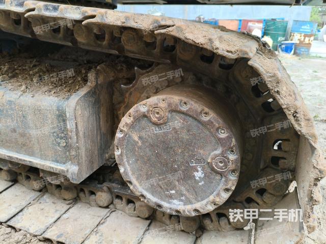 左驱动轮(行走机构) 左驱动轮(行走机构)