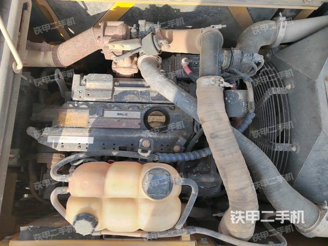 發(fā)動機(jī)整體俯視(整機(jī)外觀) 發(fā)動機(jī)整體俯視(整機(jī)外觀)