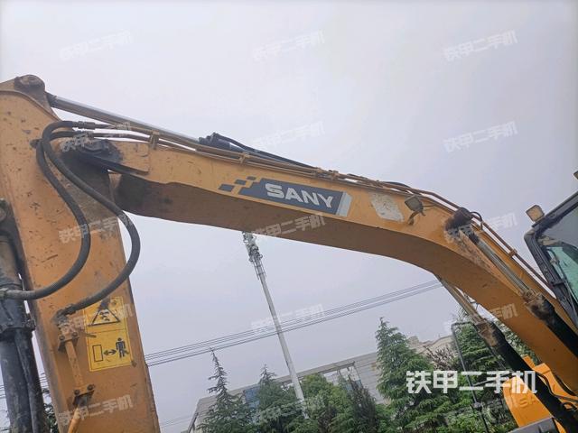 大臂整體?右側(cè)(工作和回轉(zhuǎn)裝置) 大臂整體?右側(cè)(工作和回轉(zhuǎn)裝置)