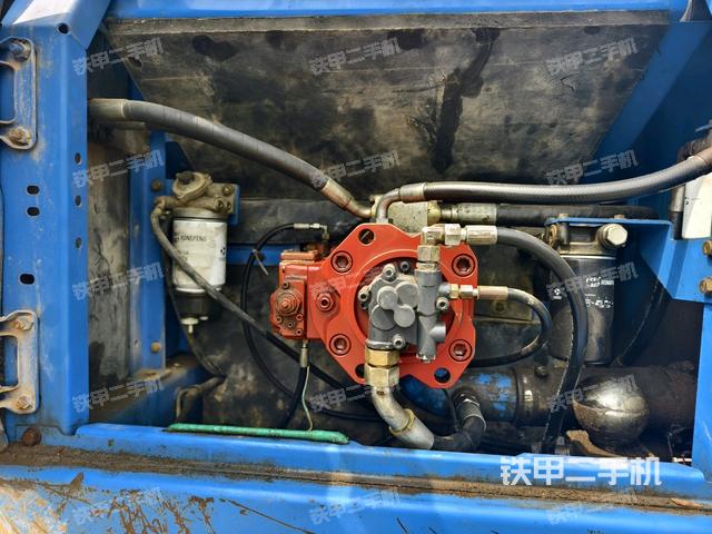 液压泵室（大件舱室）