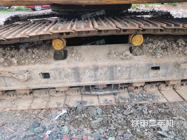 右側(cè)履帶整體(行走機(jī)構(gòu)) 右側(cè)履帶整體(行走機(jī)構(gòu))