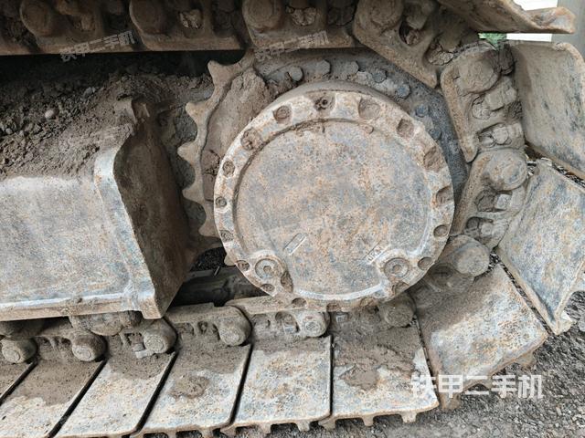 右驅(qū)動(dòng)輪（行走機(jī)構(gòu)）