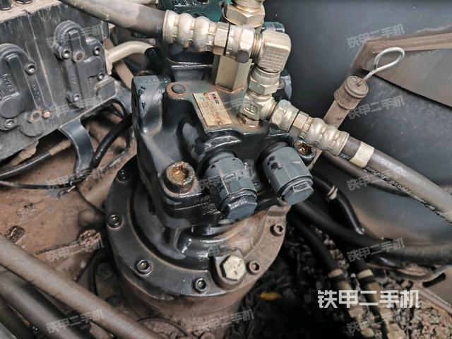 回轉(zhuǎn)馬達(dá)（上車部件）