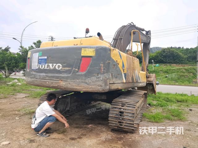 右后45(整機(jī)外觀) 右后45(整機(jī)外觀)