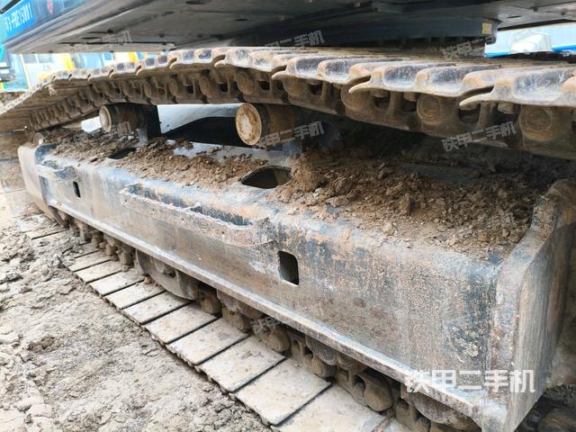 左侧履带整体 (行走机构) 左侧履带整体 (行走机构)