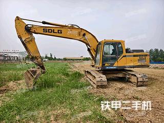 山东临工LG6210E挖掘机实拍图片