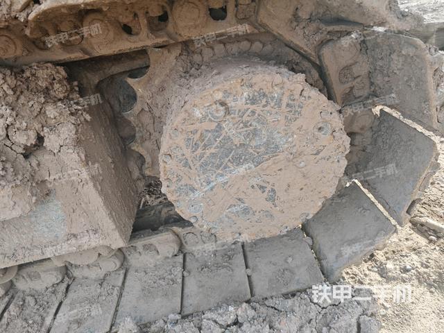 右驱动轮（行走机构）