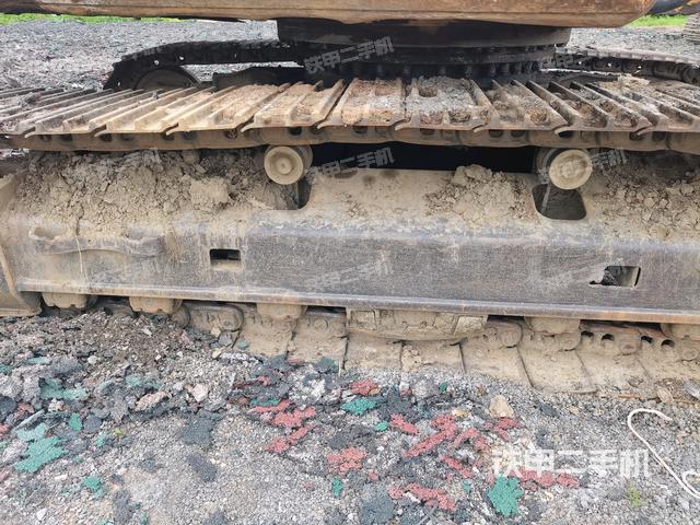 左側(cè)行走馬達(dá)蓋板(行走機(jī)構(gòu)) 左側(cè)行走馬達(dá)蓋板(行走機(jī)構(gòu))