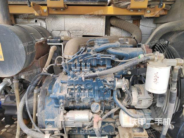 发动机整体俯视(整机外观) 发动机整体俯视(整机外观)