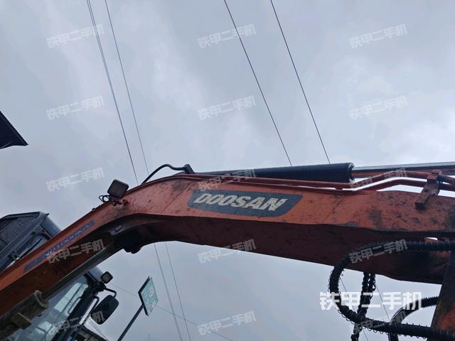 大臂整體?右側（工作和回轉裝置）