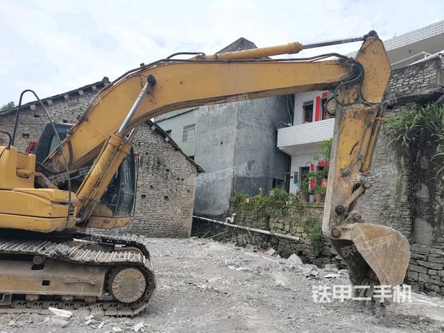 大臂整體?右側(cè)(工作和回轉(zhuǎn)裝置) 大臂整體?右側(cè)(工作和回轉(zhuǎn)裝置)