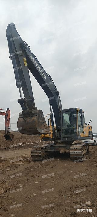 邯郸沃尔沃EC200 D挖掘机实拍图片