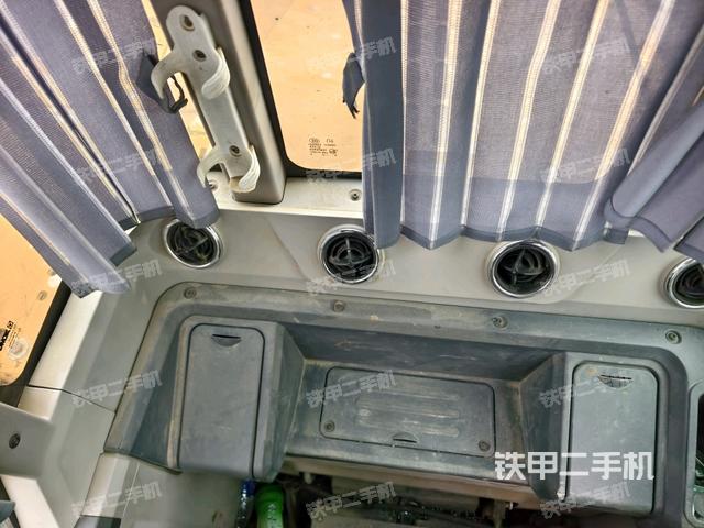 座椅后部(驾驶室部分) 座椅后部(驾驶室部分)