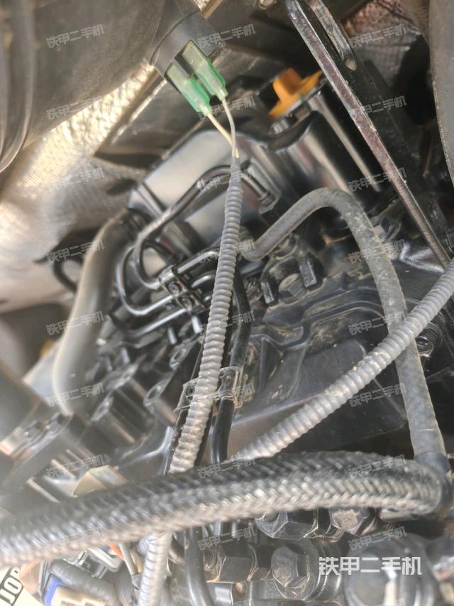 发动机室(上车部件) 发动机室(上车部件)