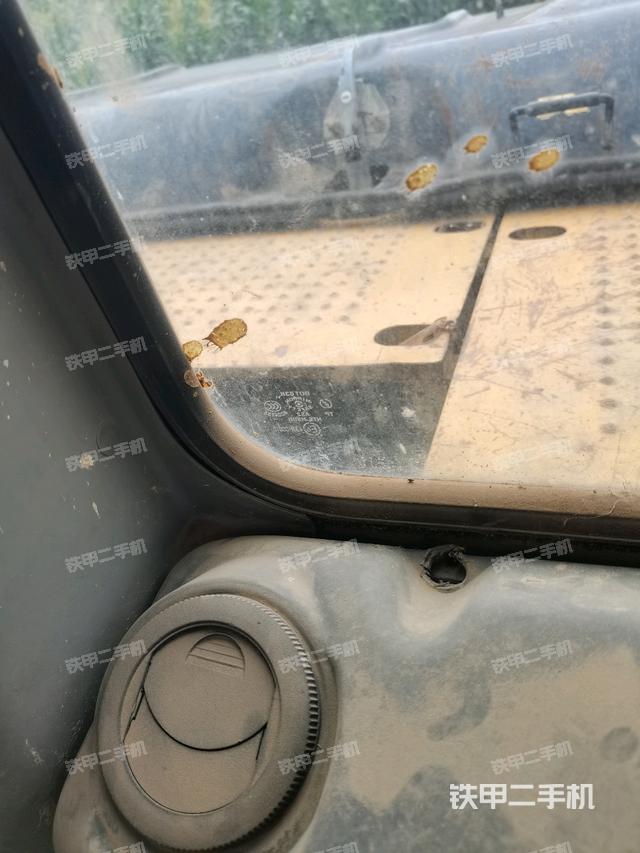 后窗玻璃角標(biāo)(駕駛室部分) 后窗玻璃角標(biāo)(駕駛室部分)