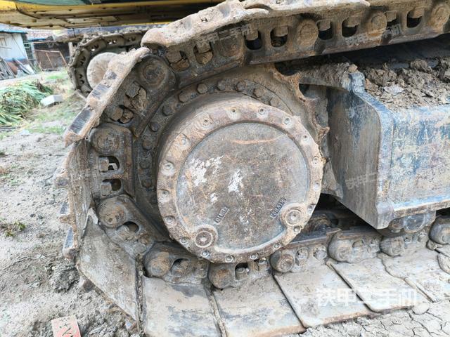 右驱动轮(行走机构) 右驱动轮(行走机构)