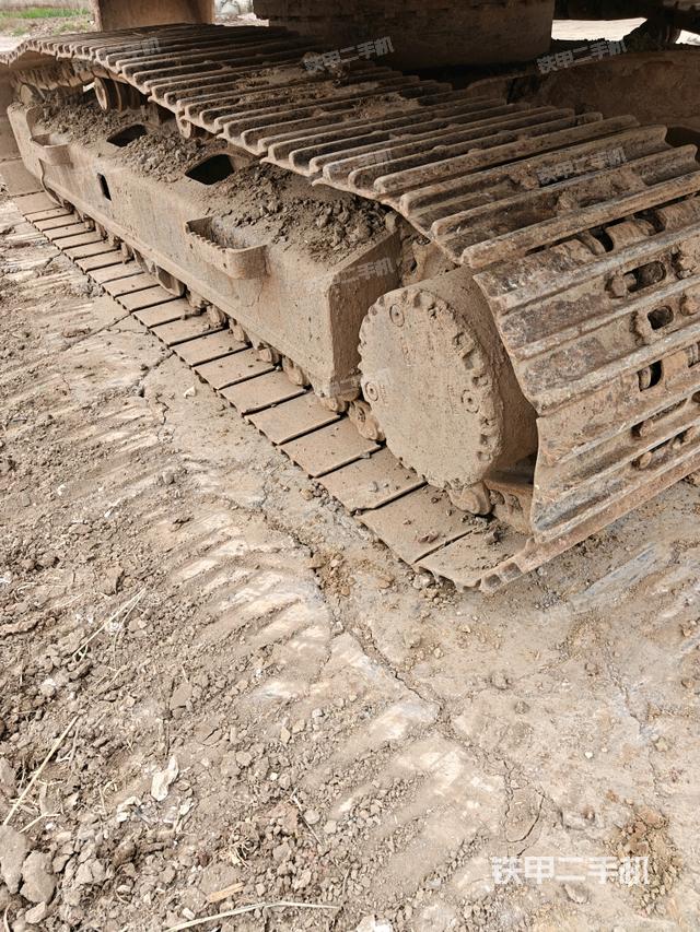 右驱动轮(行走机构) 右驱动轮(行走机构)