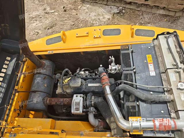 发动机整体俯视(整机外观) 发动机整体俯视(整机外观)