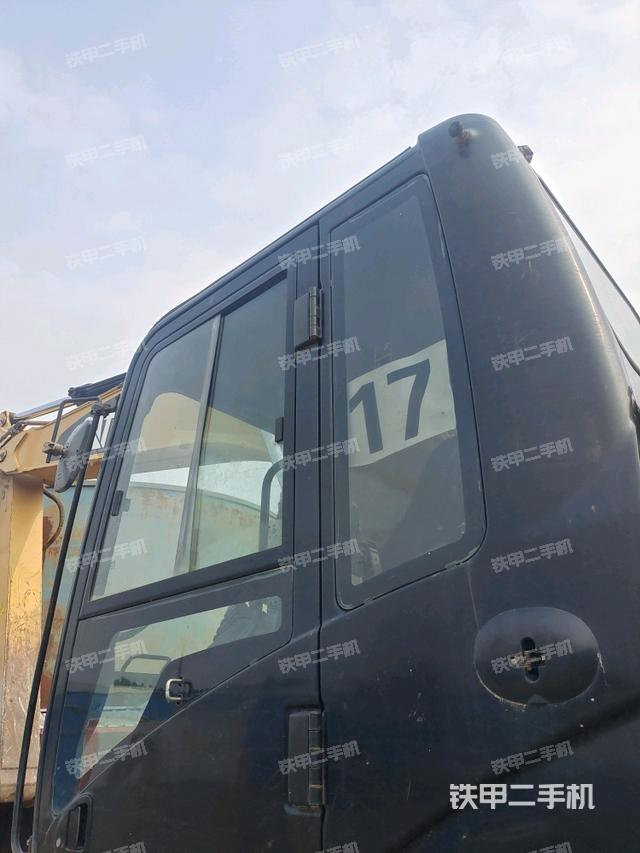 座椅左側(cè)控制臺/音響/含左手柄(駕駛室部分) 座椅左側(cè)控制臺/音響/含左手柄(駕駛室部分)