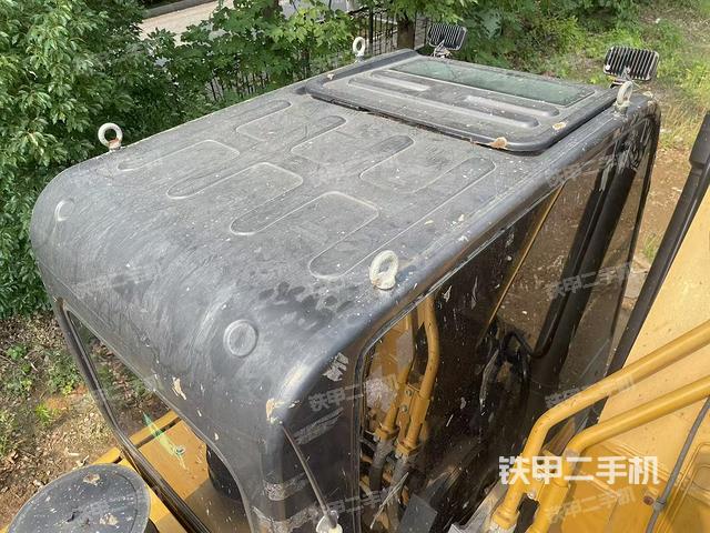 駕駛室頂部俯視(上車部件) 駕駛室頂部俯視(上車部件)