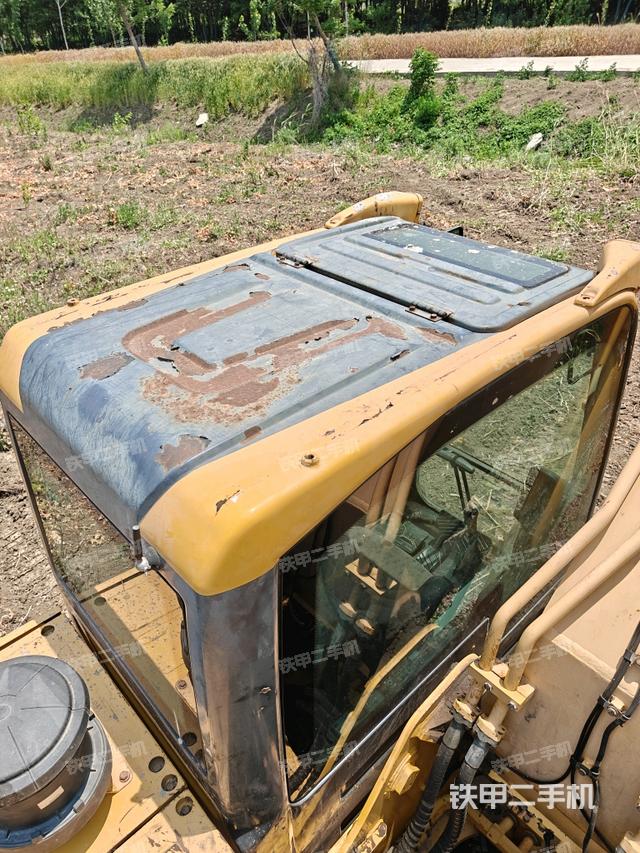 駕駛室頂部俯視(上車部件) 駕駛室頂部俯視(上車部件)