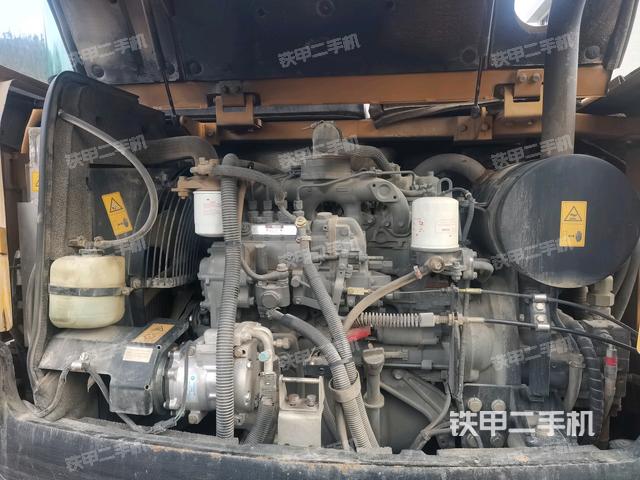 发动机室（上车部件）