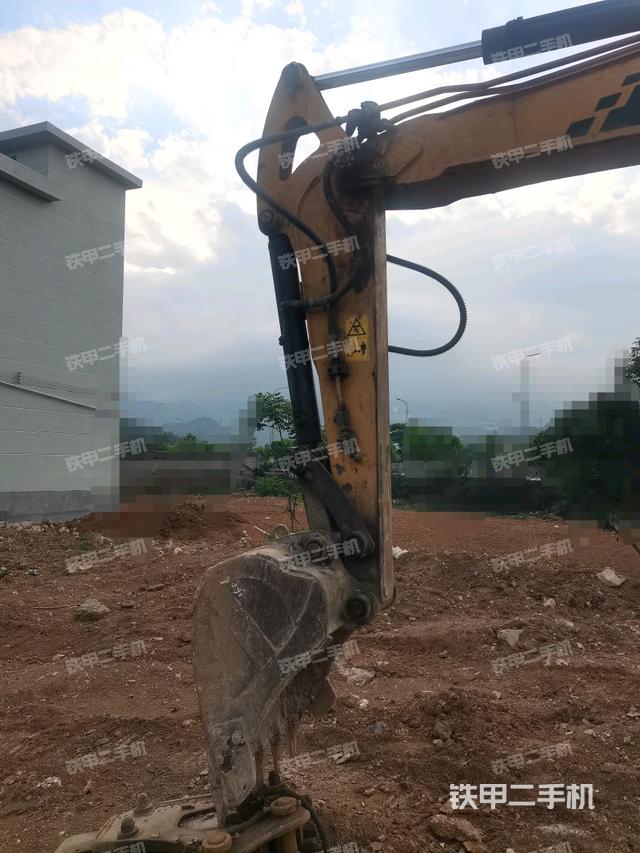 小臂整体左后（工作和回转装置）