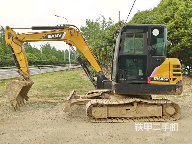 三一重工SY55C挖掘機
