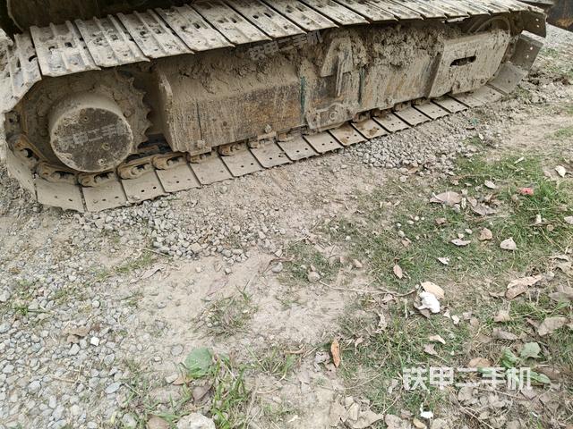 左側(cè)行走馬達蓋板(行走機構(gòu)) 左側(cè)行走馬達蓋板(行走機構(gòu))