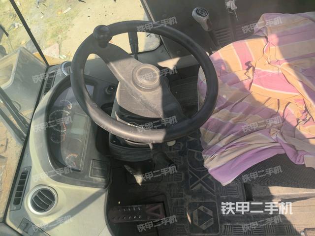 儀表盤(駕駛室部分) 儀表盤(駕駛室部分)