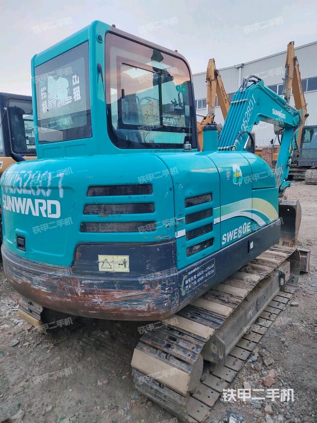 整機(jī)右后45°(整機(jī)外觀) 整機(jī)右后45°(整機(jī)外觀)